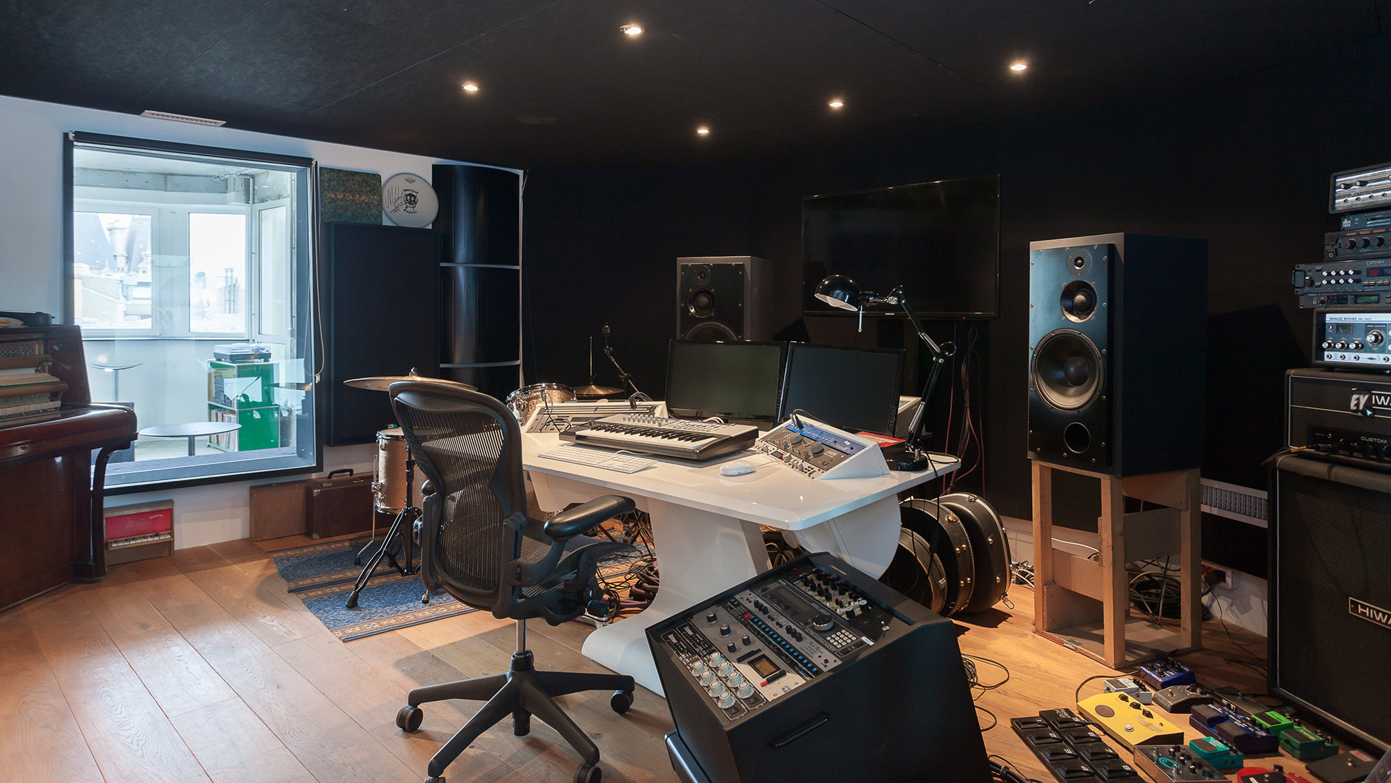Editing rooms — vue 2